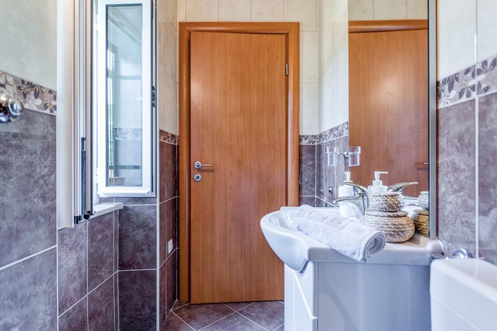 Apartments Bralic ヴィス エクステリア 写真